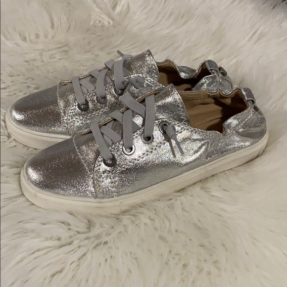 steve madden sneakers gold